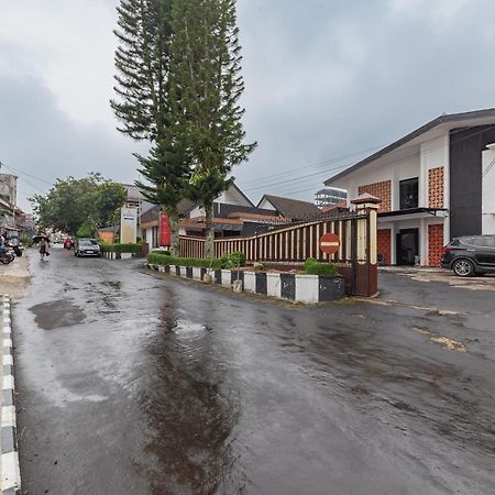 Reddoorz Near Taman Kota Lapang Merdeka Sukabumi Esterno foto