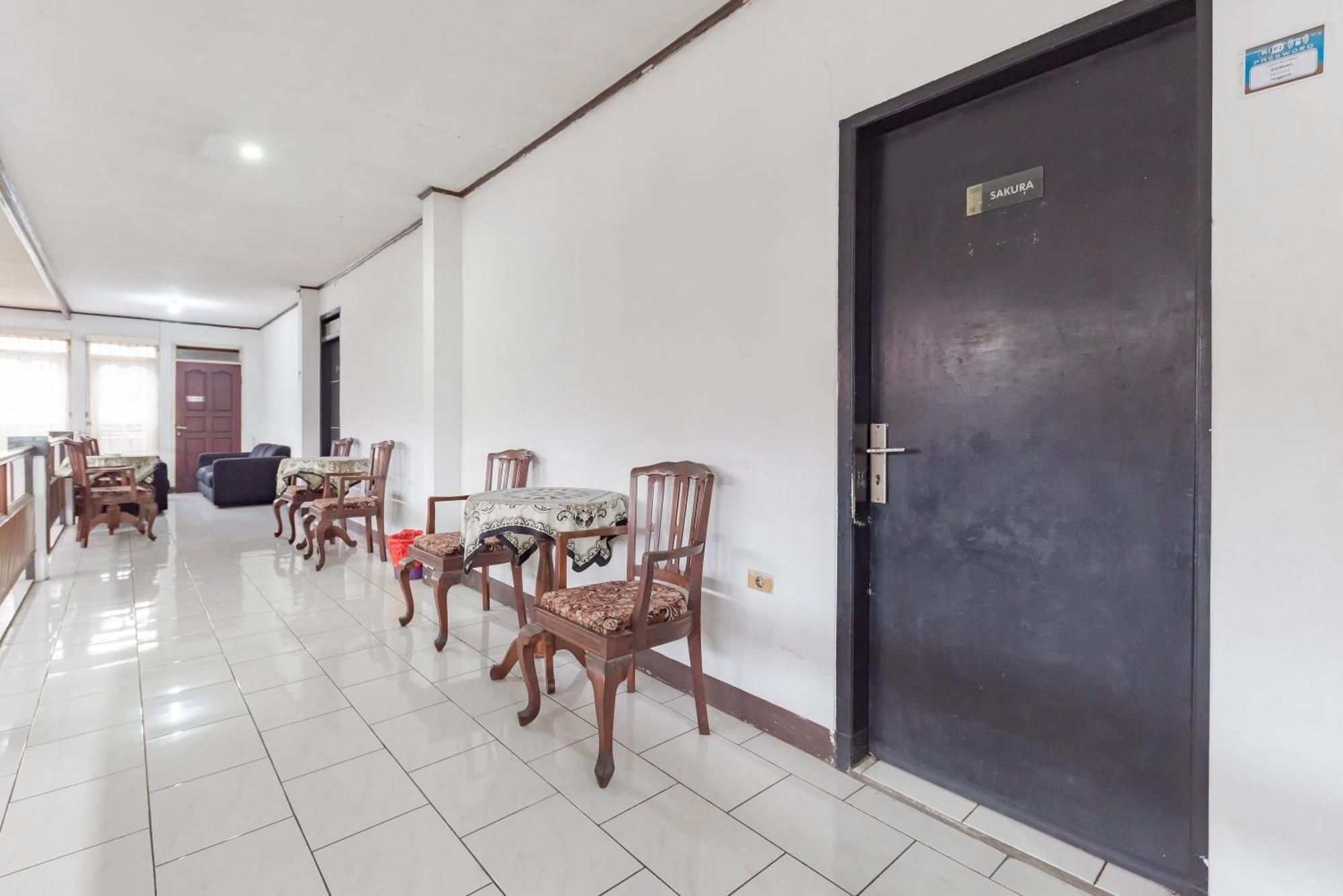 Reddoorz Near Taman Kota Lapang Merdeka Sukabumi Esterno foto