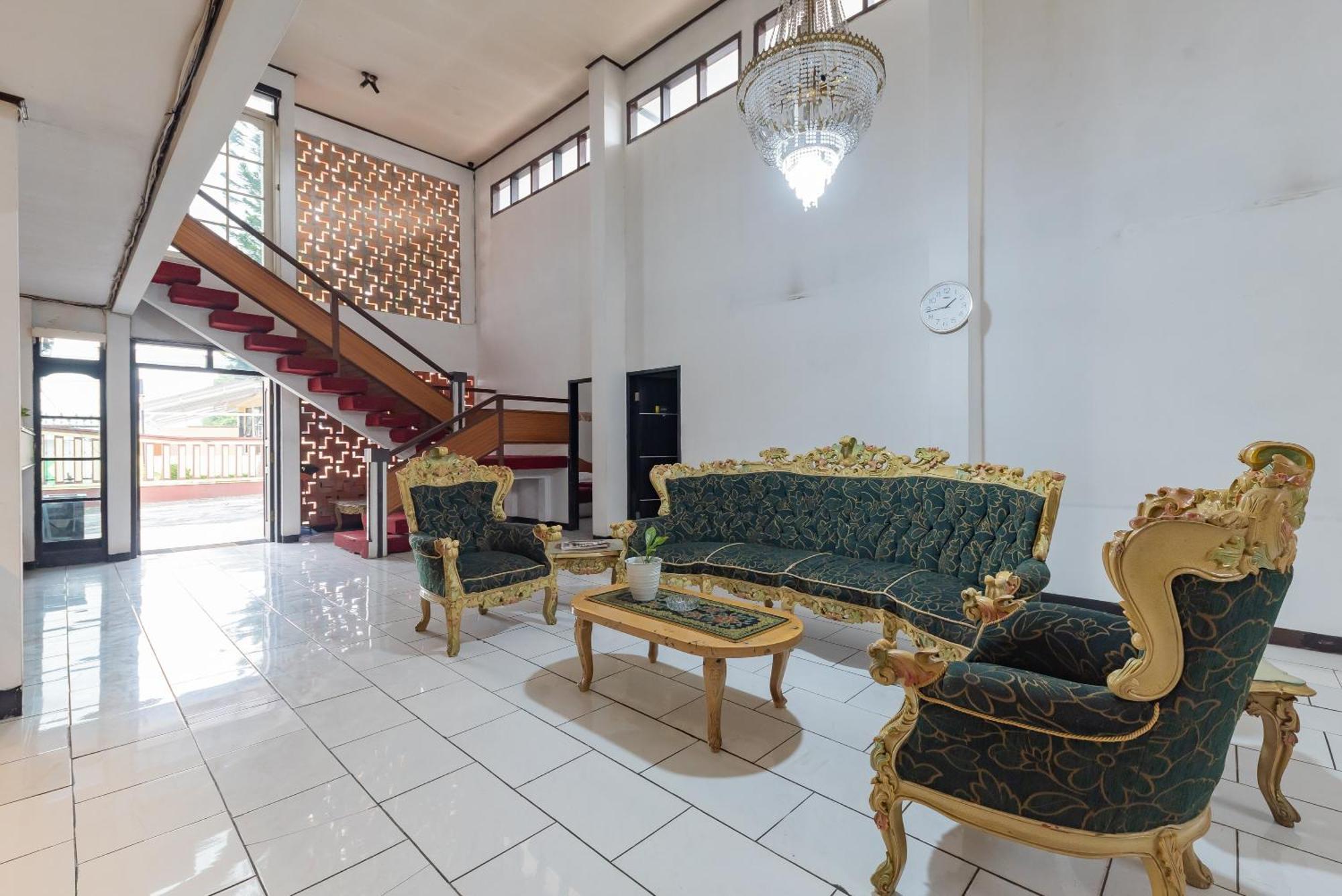Reddoorz Near Taman Kota Lapang Merdeka Sukabumi Esterno foto