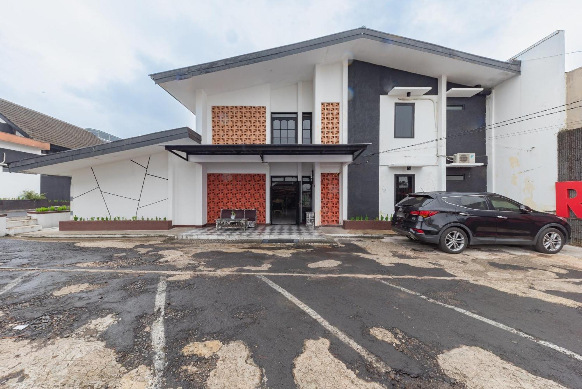 Reddoorz Near Taman Kota Lapang Merdeka Sukabumi Esterno foto