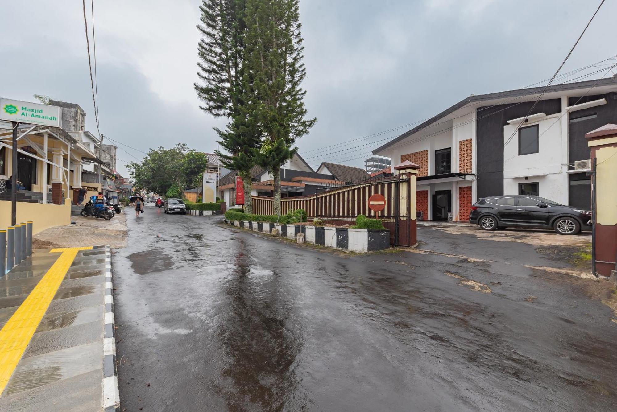 Reddoorz Near Taman Kota Lapang Merdeka Sukabumi Esterno foto